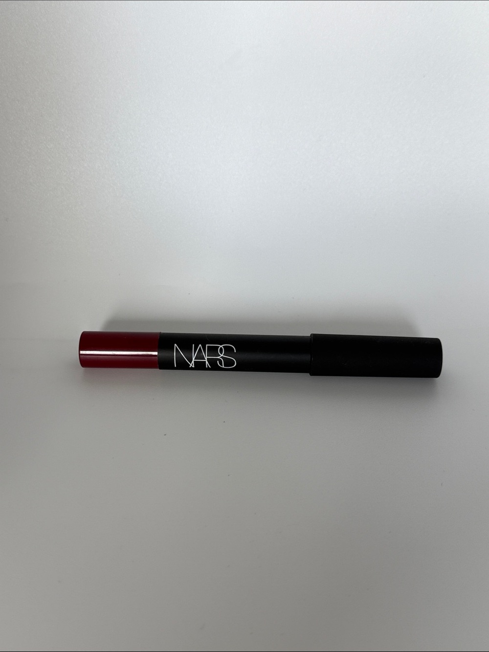 NARS Velvet Matte Lip Pencil - velvet Red